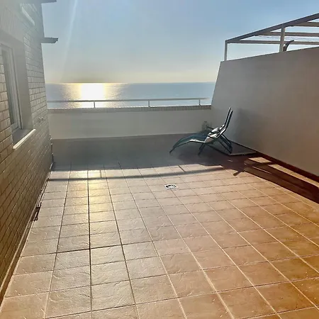 Daire Apartamento En Primera Linea Frontal Al Mar