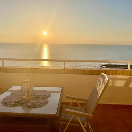 Apartamento En Primera Linea Frontal Al Mar 公寓 *